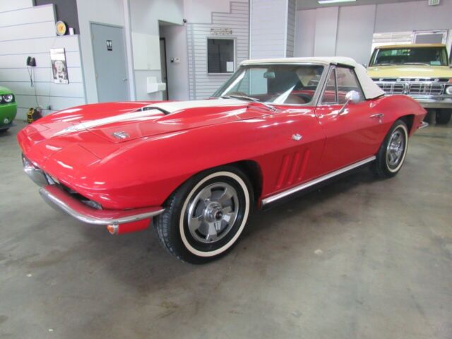 Chevrolet Corvette 1966 image number 35