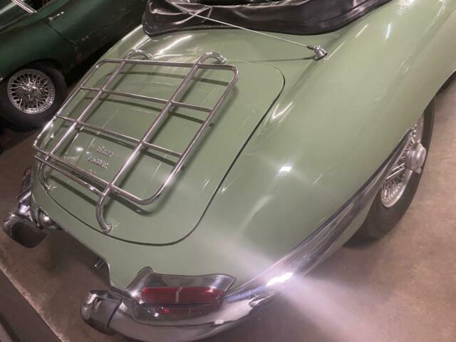 Jaguar E-Type 1967 image number 4