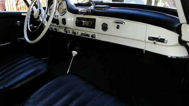 Mercedes-Benz 190-Series 1959 image number 33