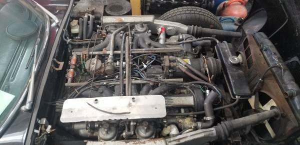 Jaguar E-Type 1971 image number 17