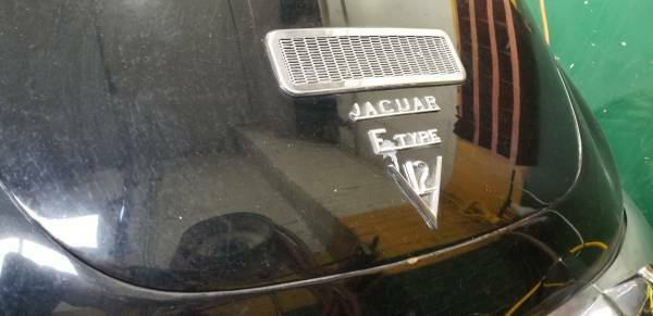 Jaguar E-Type 1971 image number 30