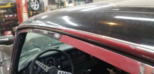 Jaguar E-Type 1971 image number 37