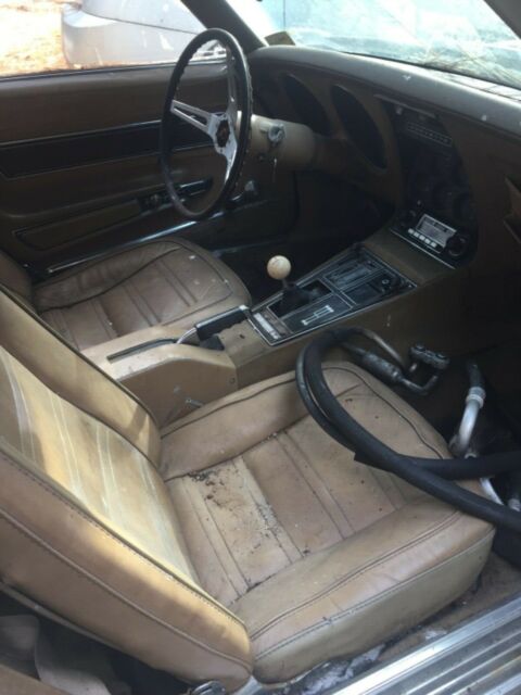 Chevrolet Corvette 1974 image number 21