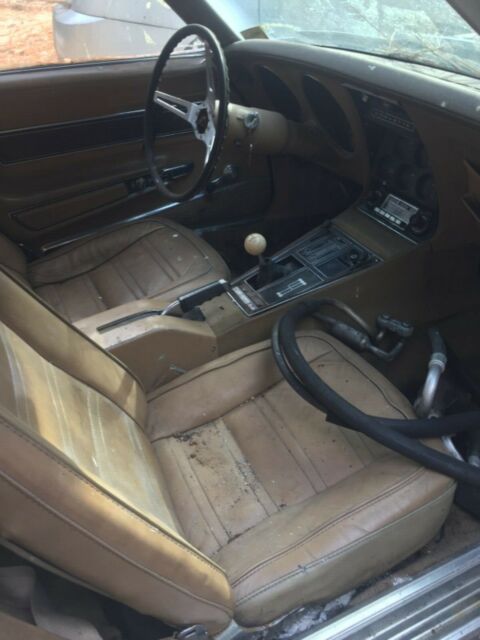 Chevrolet Corvette 1974 image number 22