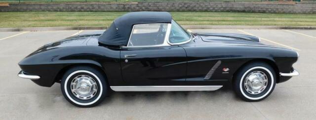 Chevrolet Corvette 1962 image number 18