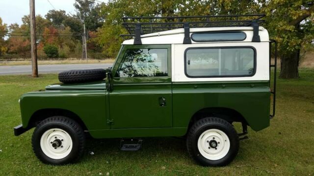 Land Rover Defender 1963 image number 1