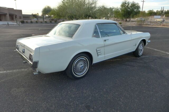 Ford Mustang 1966 image number 21