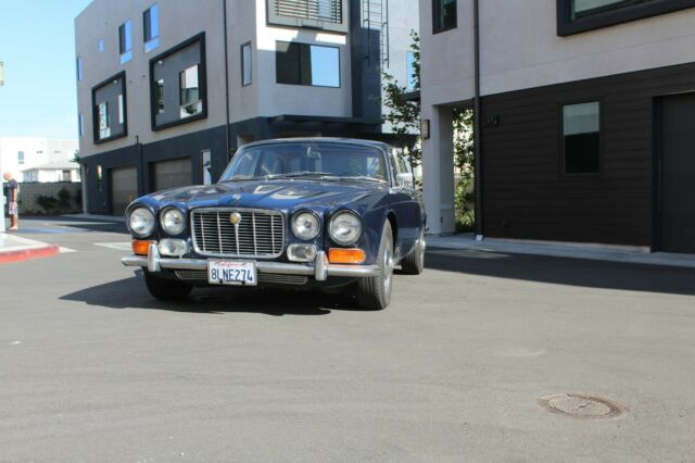 Jaguar XJ6 1971 image number 3