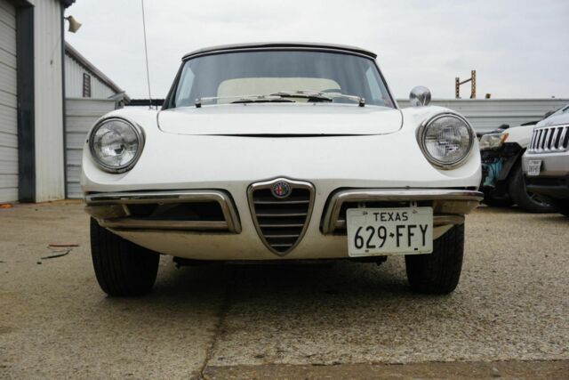 Alfa Romeo Spider 1967 image number 15