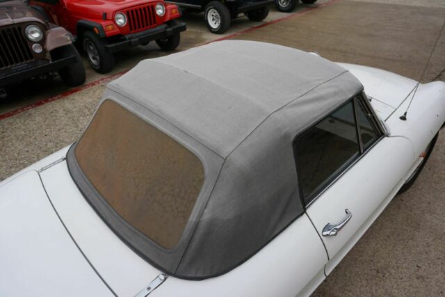 Alfa Romeo Spider 1967 image number 21
