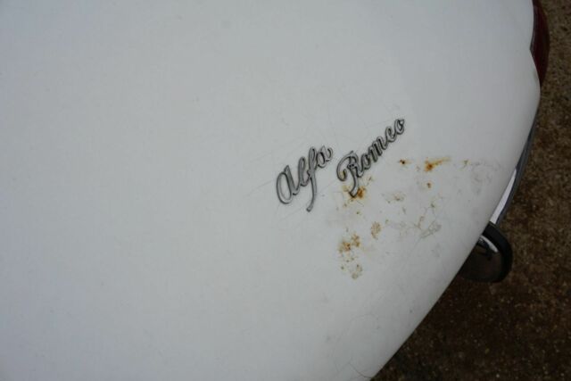 Alfa Romeo Spider 1967 image number 23