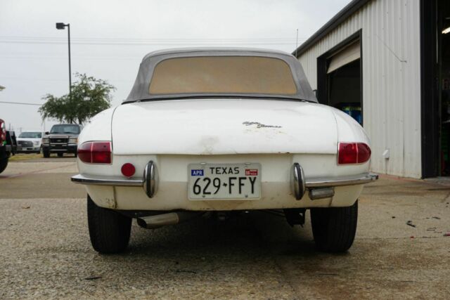 Alfa Romeo Spider 1967 image number 4