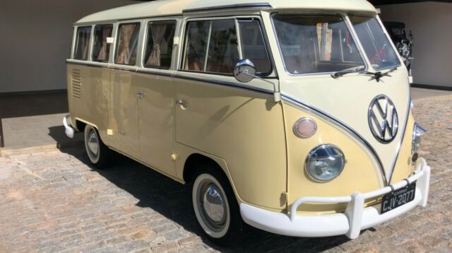 Volkswagen Bus/Vanagon 1975 image number 1