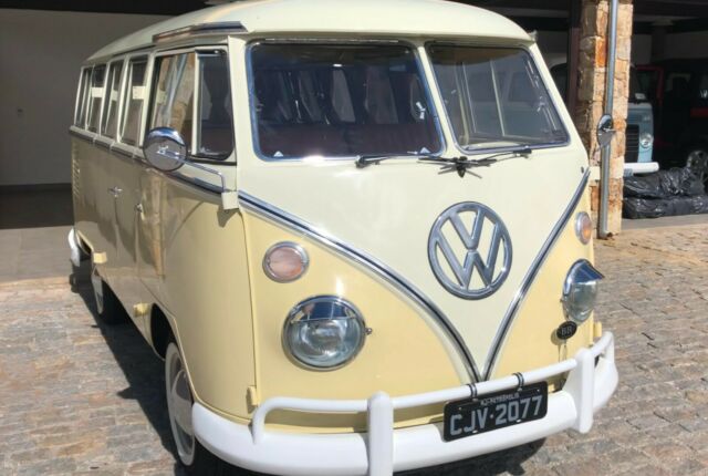 Volkswagen Bus/Vanagon 1975 image number 21