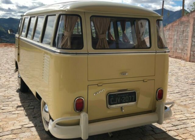 Volkswagen Bus/Vanagon 1975 image number 23
