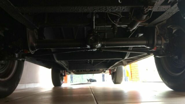 Volkswagen Bus/Vanagon 1975 image number 27