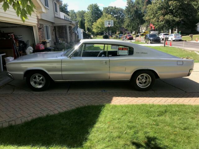 Dodge Charger 1966 image number 2
