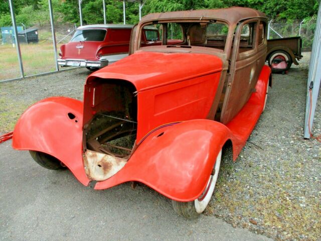Ford Tudor 1933 image number 26