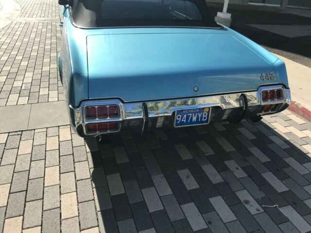 Oldsmobile 442 1972 image number 3