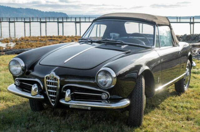 Alfa Romeo Spider 1962 image number 0