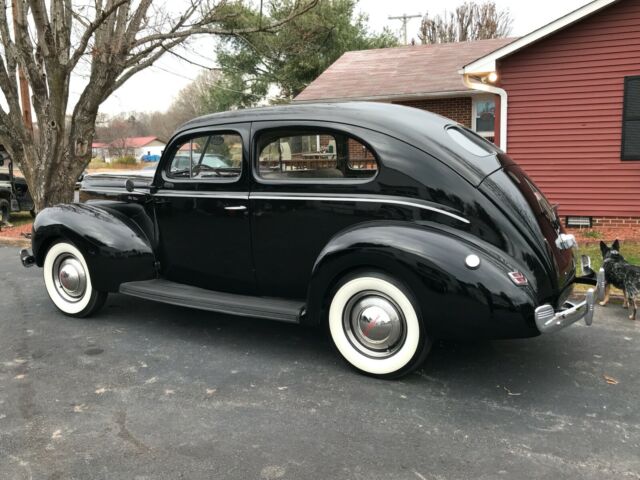Ford sedan 1940 image number 4