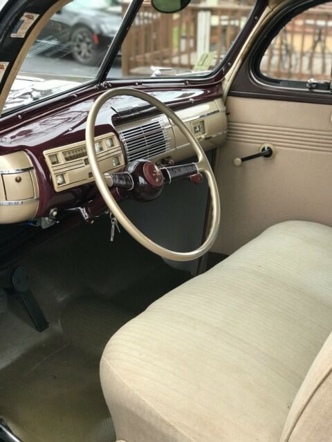Ford sedan 1940 image number 6