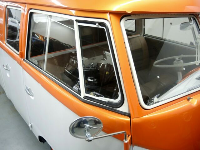 Volkswagen Bus/Vanagon 1961 image number 13
