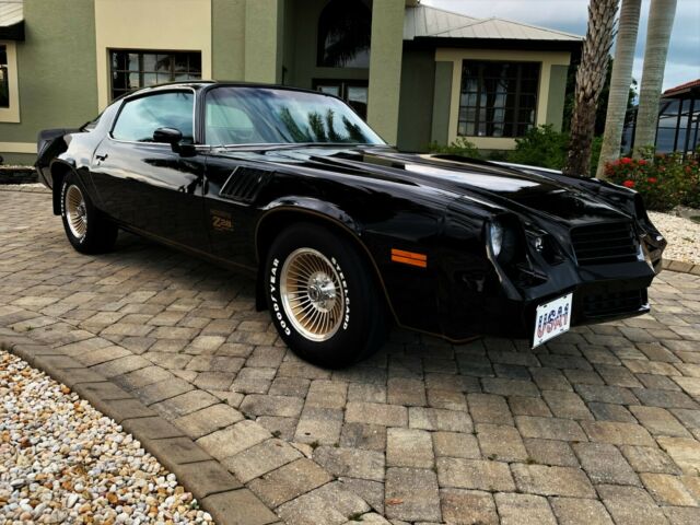 Chevrolet Camaro 1978 image number 32