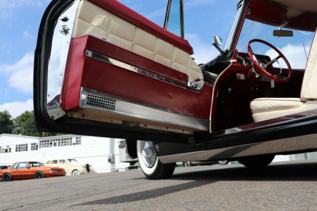 Lincoln Continental 1956 image number 19