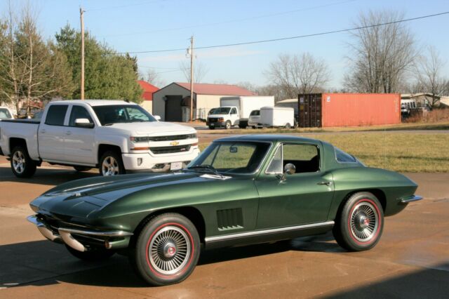 Chevrolet Corvette 1967 image number 23