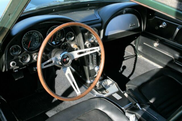 Chevrolet Corvette 1967 image number 31