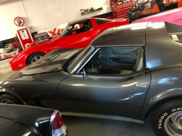 Chevrolet Corvette 1974 image number 11