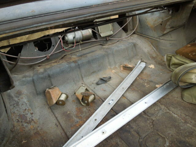 Oldsmobile Cutlass 1968 image number 19