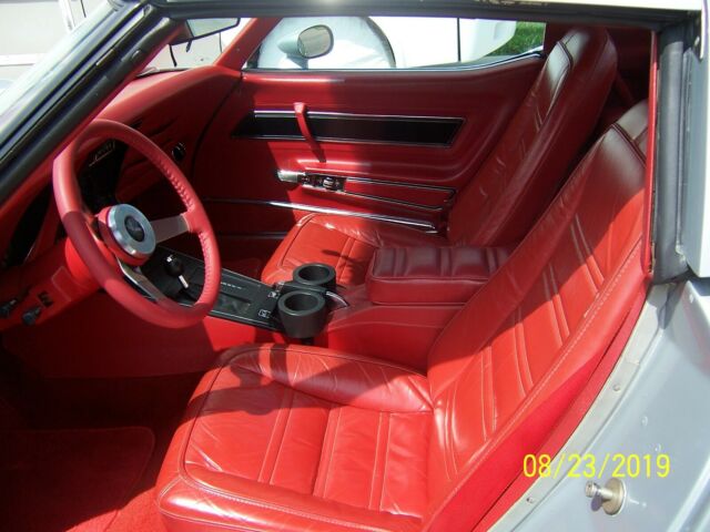 Chevrolet Corvette 1977 image number 6