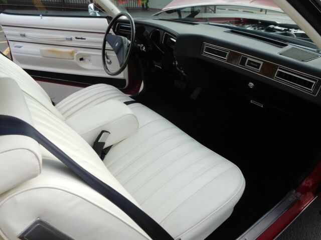 Oldsmobile Cutlass 1977 image number 15