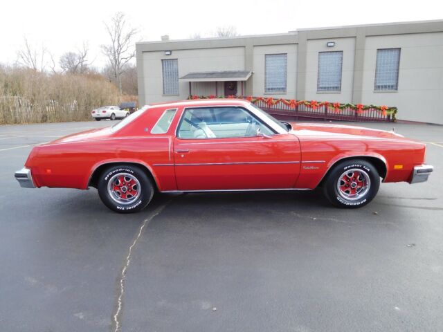 Oldsmobile Cutlass 1977 image number 24