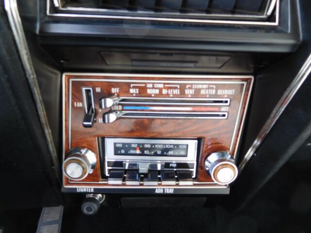 Oldsmobile Cutlass 1977 image number 42