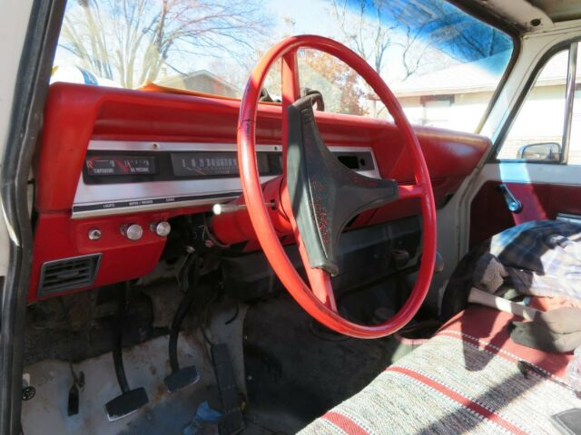 International Harvester 1200D 1970 image number 11