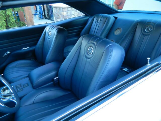 Chevrolet Impala 1965 image number 20