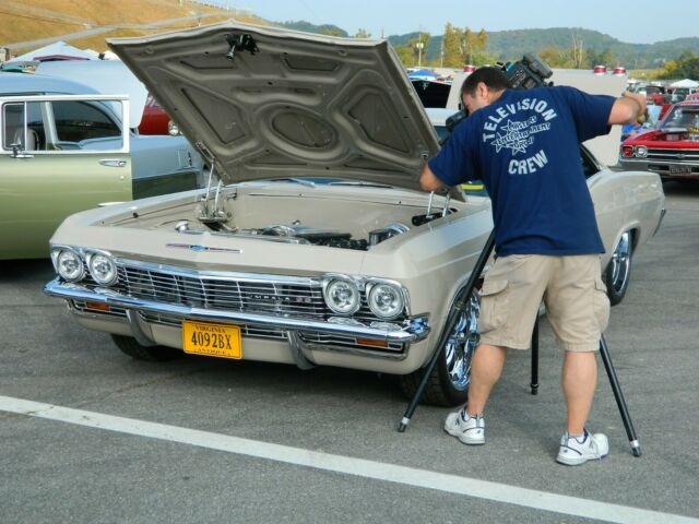 Chevrolet Impala 1965 image number 27