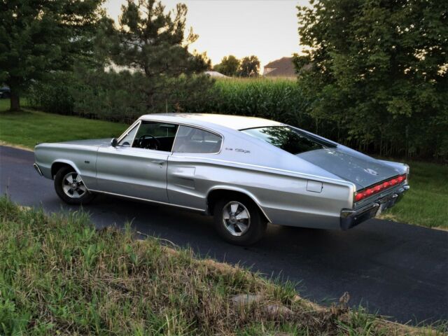 Dodge Charger 1967 image number 6