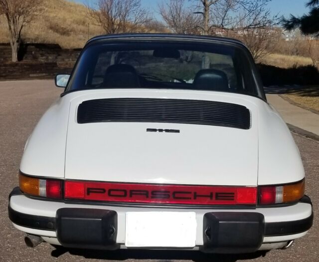 Porsche 911 1976 image number 29