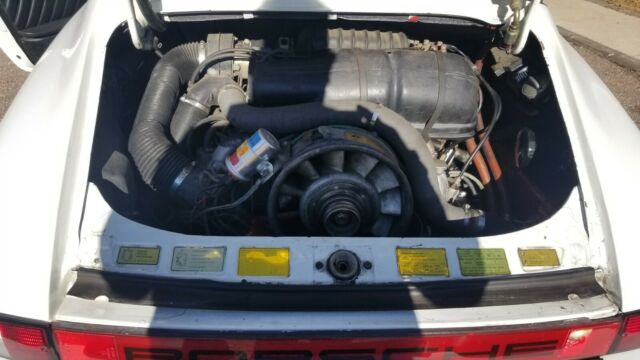 Porsche 911 1976 image number 40