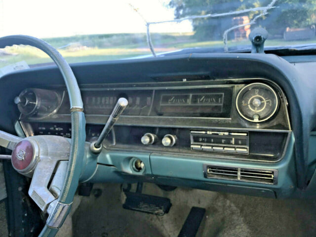 Cadillac Series 62 1963 image number 14