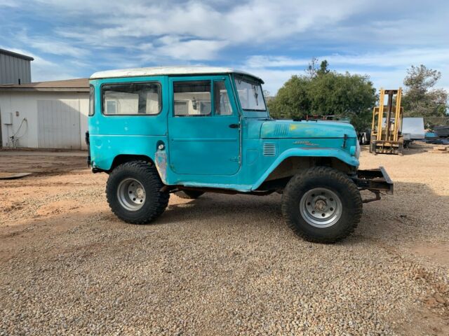 Toyota Land Cruiser 1967 image number 0