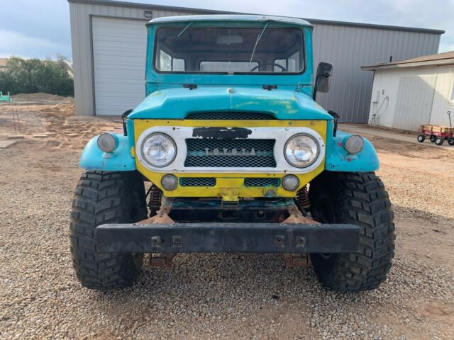 Toyota Land Cruiser 1967 image number 2
