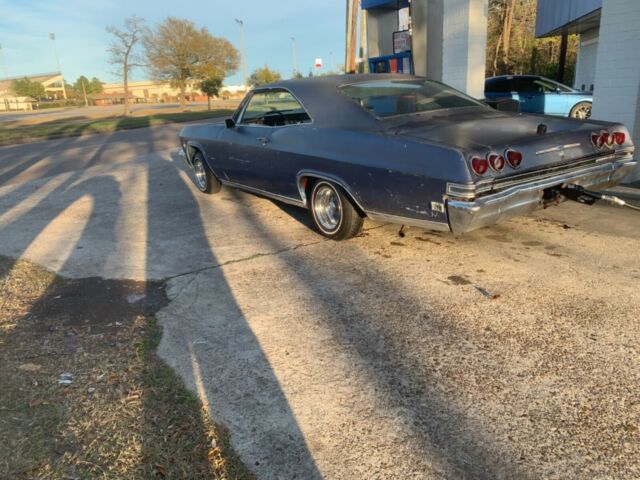 Chevrolet Impala 1965 image number 4