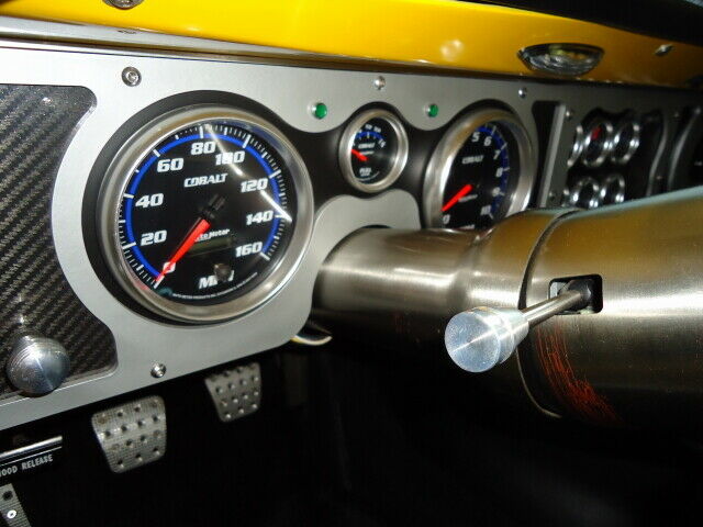 Chevrolet Corvette 1972 image number 33