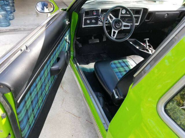 Plymouth Road Runner 1976 image number 14