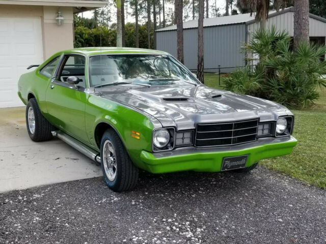 Plymouth Road Runner 1976 image number 23